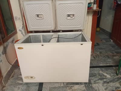 Refrigerator good condition