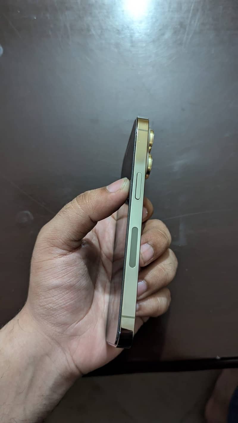 Apple iPhone 14 Pro 4