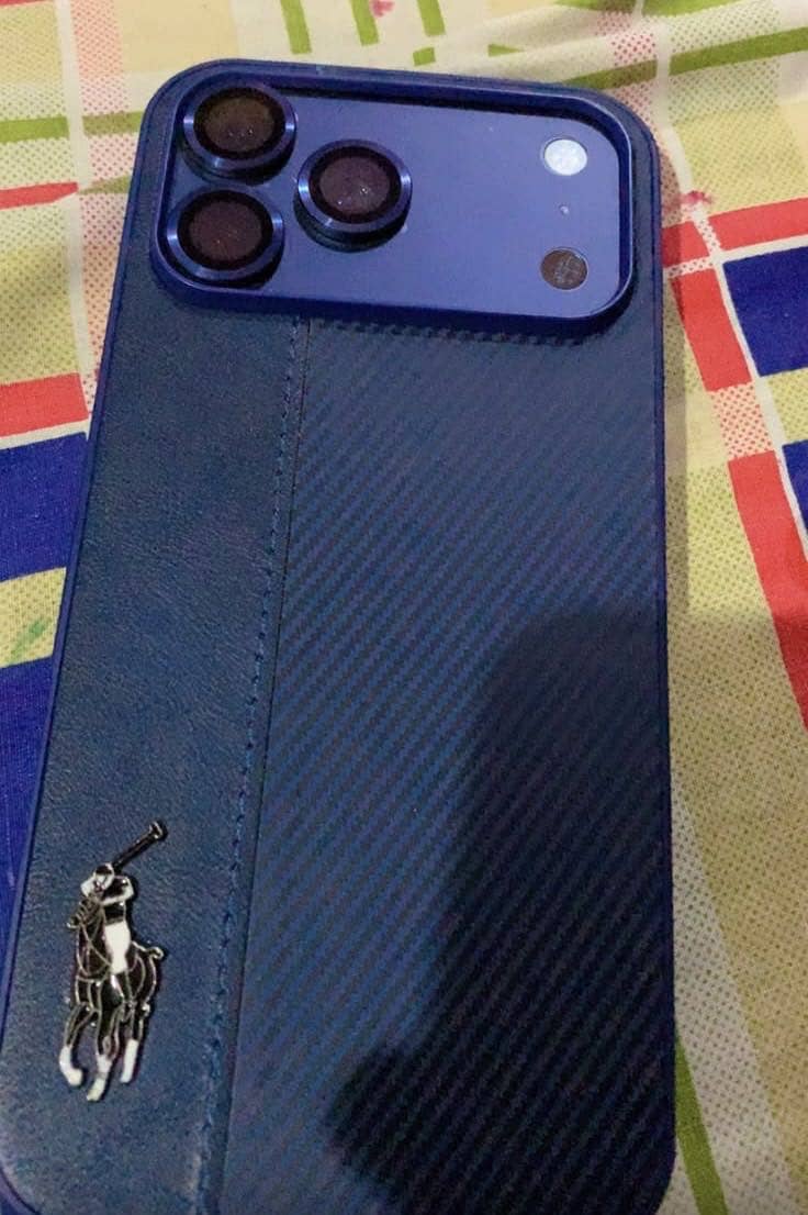 Apple iPhone 17 Pro Max 0