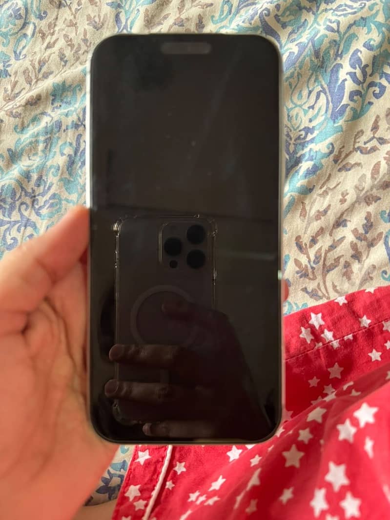 Apple iPhone 17 Pro Max 3
