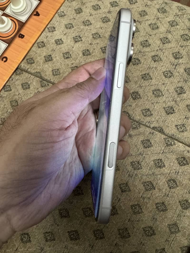 Apple iPhone 17 Pro Max 2