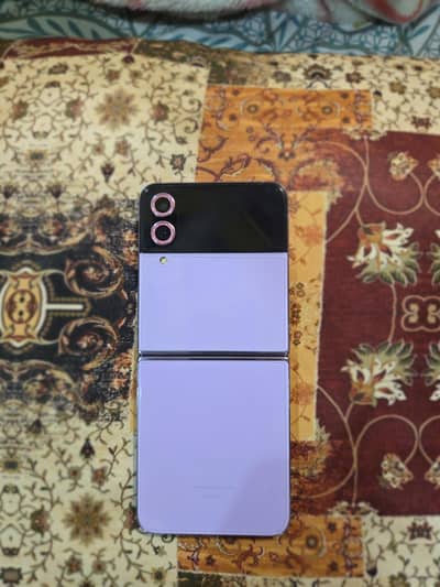 Samsung Mobile Z Flip 4