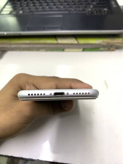 Apple iPhone 8