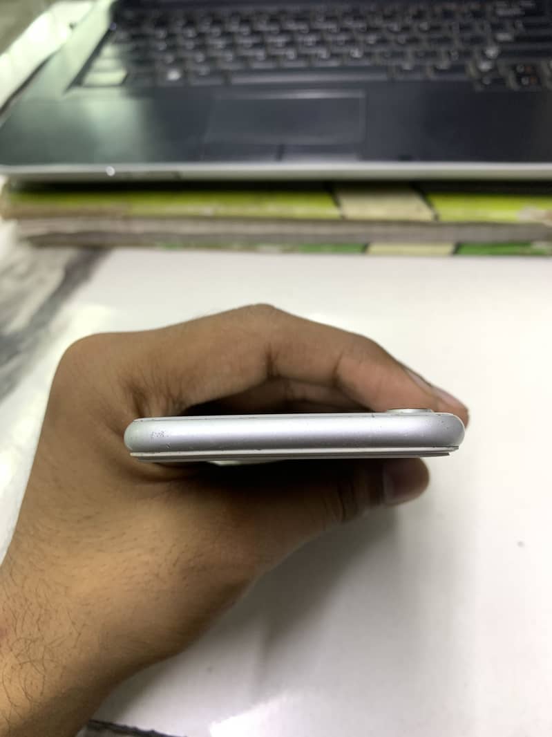 Apple iPhone 8 2