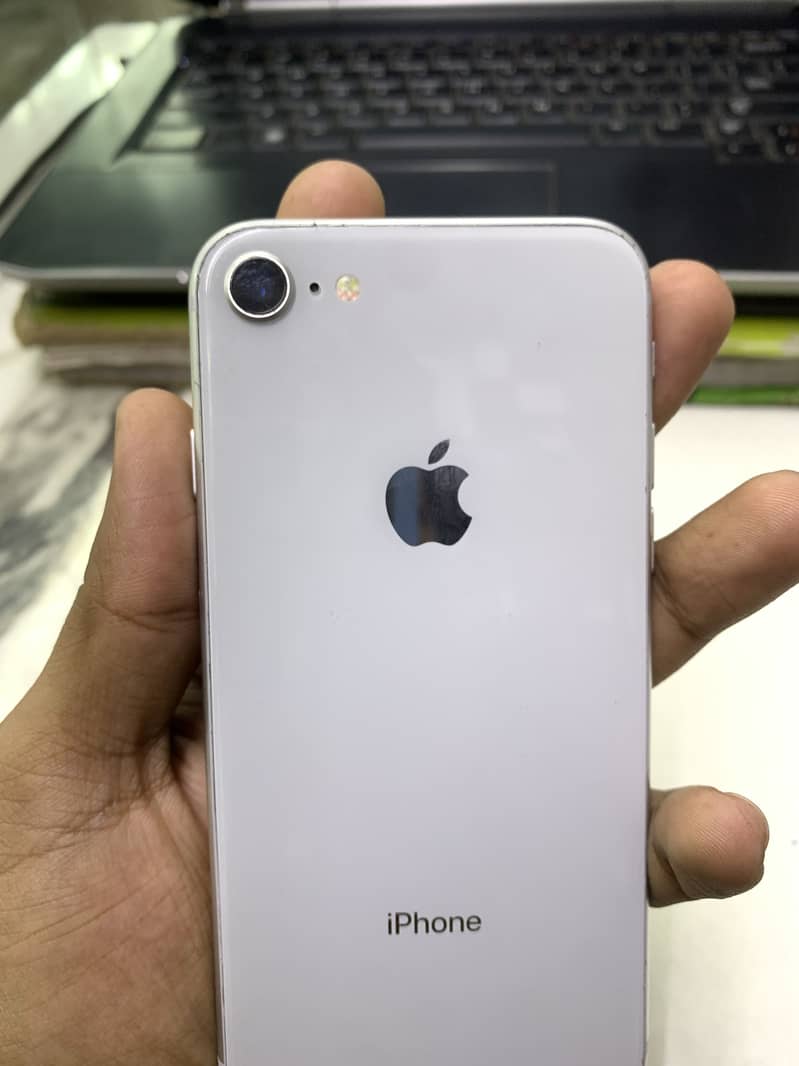 Apple iPhone 8 5