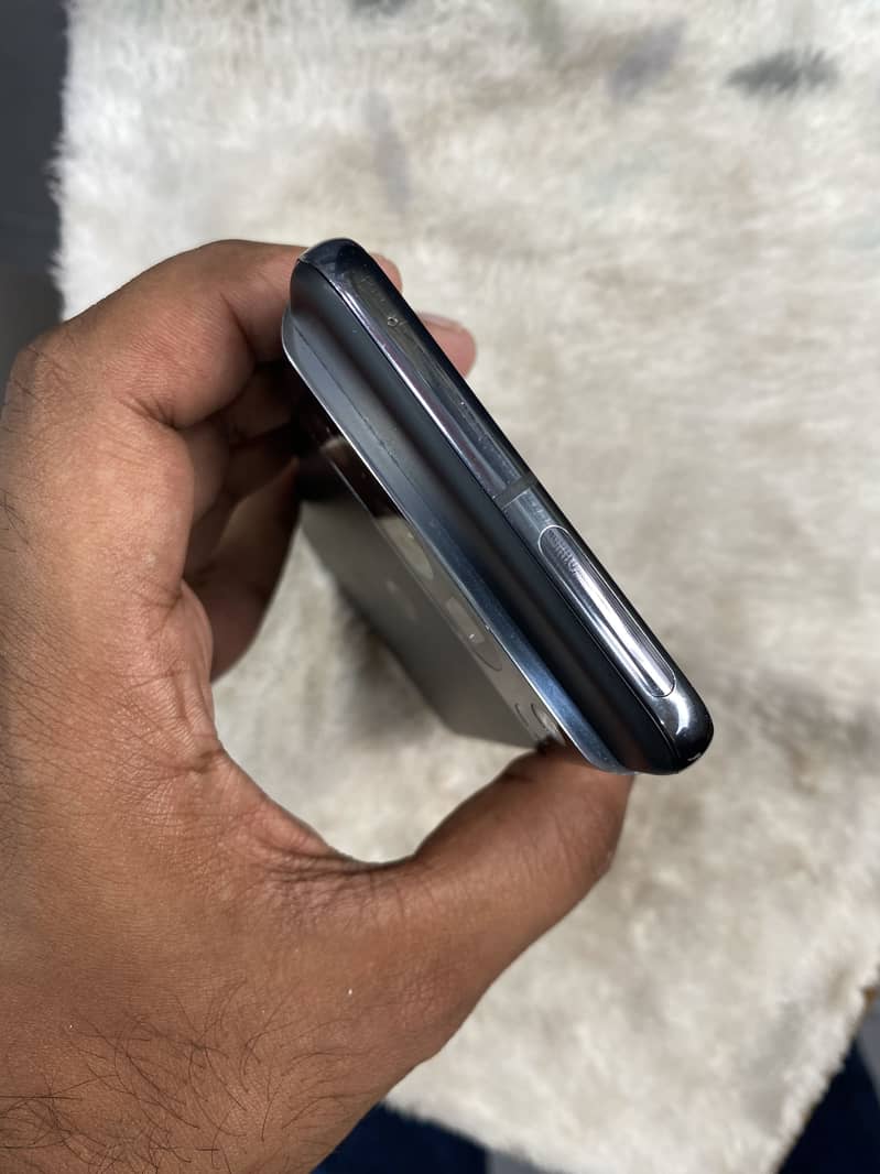 Google Pixel 8 Pro 2