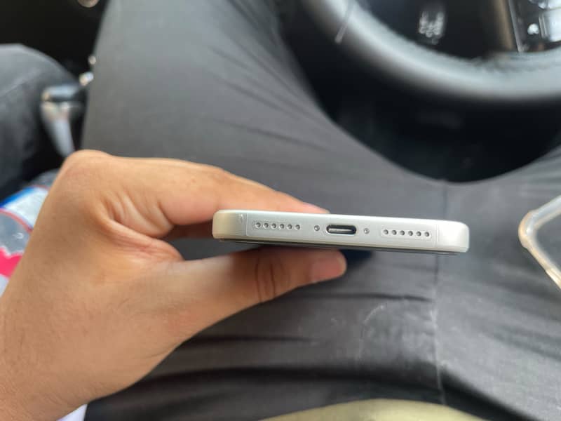 Apple iPhone 17 Pro Max 3