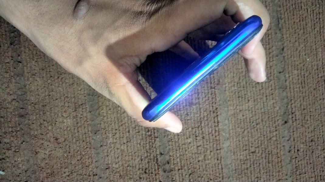 Realme 3 4