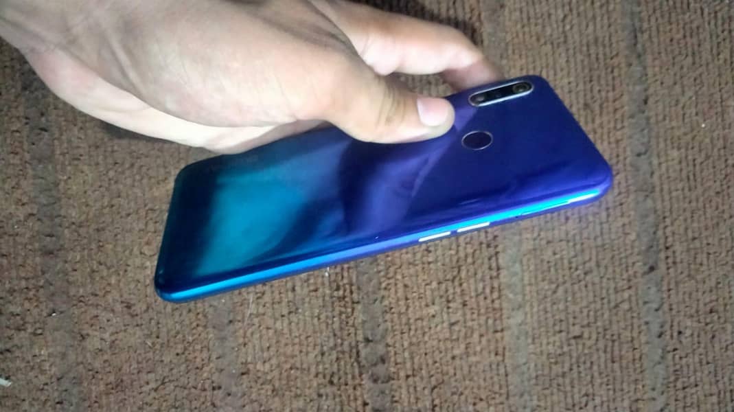 Realme 3 6