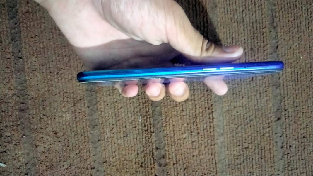 Realme 3 7