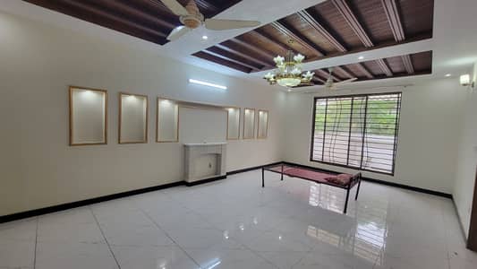 1 kanal Beautiful Full House Available For Rent in PWD Housing society Islamabad.