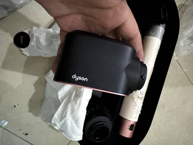 Dyson airwrap 6