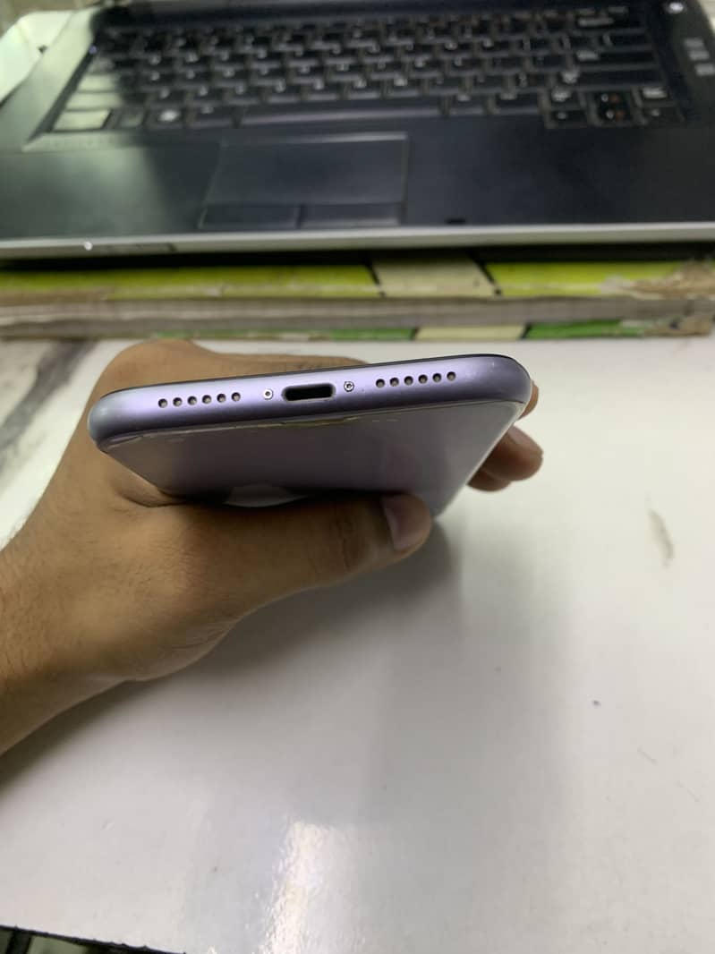 Apple iPhone 11 5
