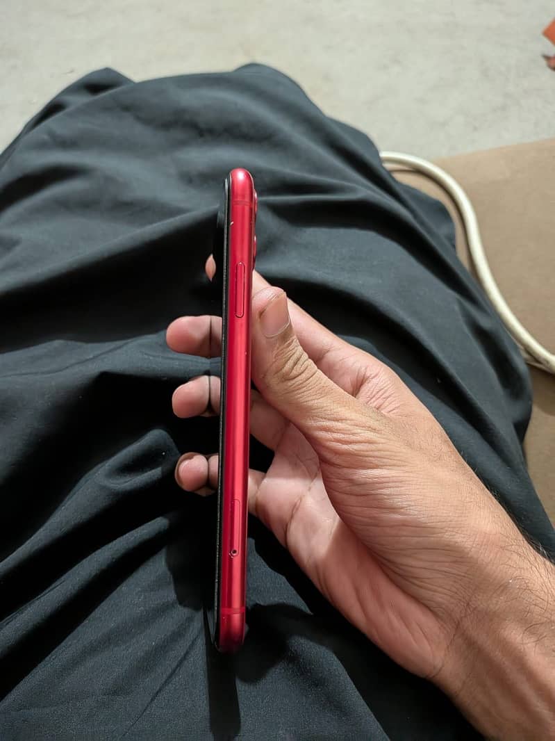 Apple iPhone 11 3