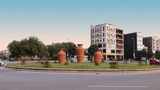 5 Marla Building For Sale