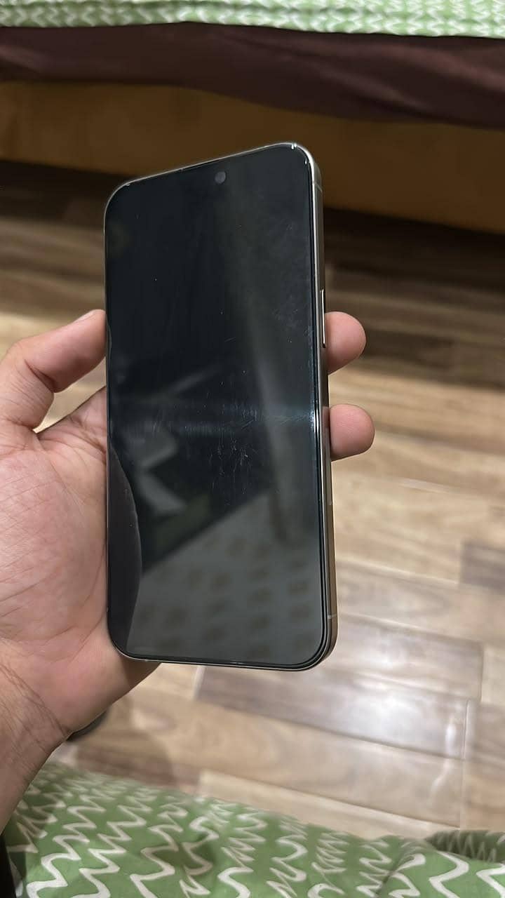 iPhone 15 Pro Max 2