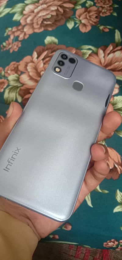 Infinix Hot 11 Play