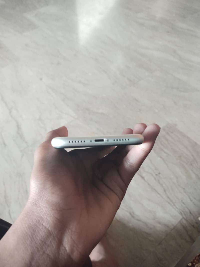 Apple iPhone 11 2