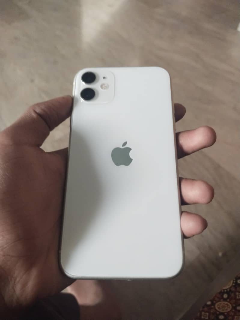 Apple iPhone 11 3