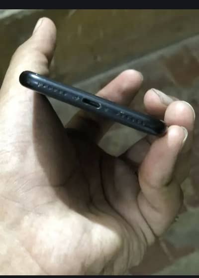 Apple iPhone SE