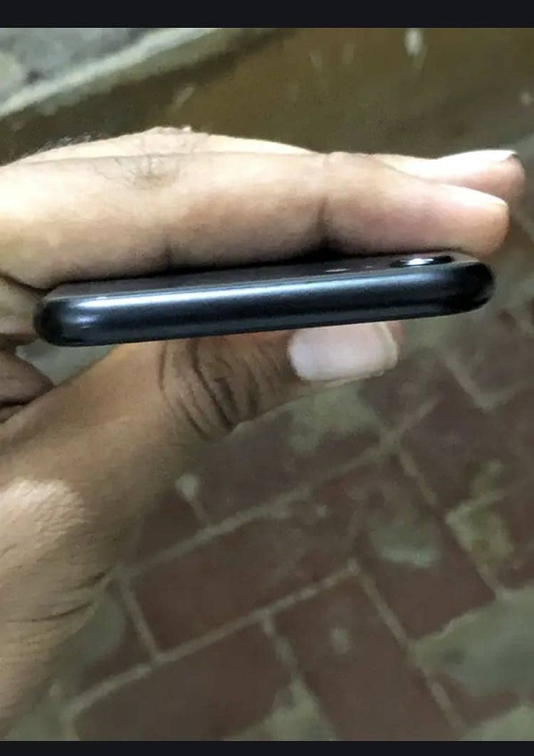 Apple iPhone SE 4