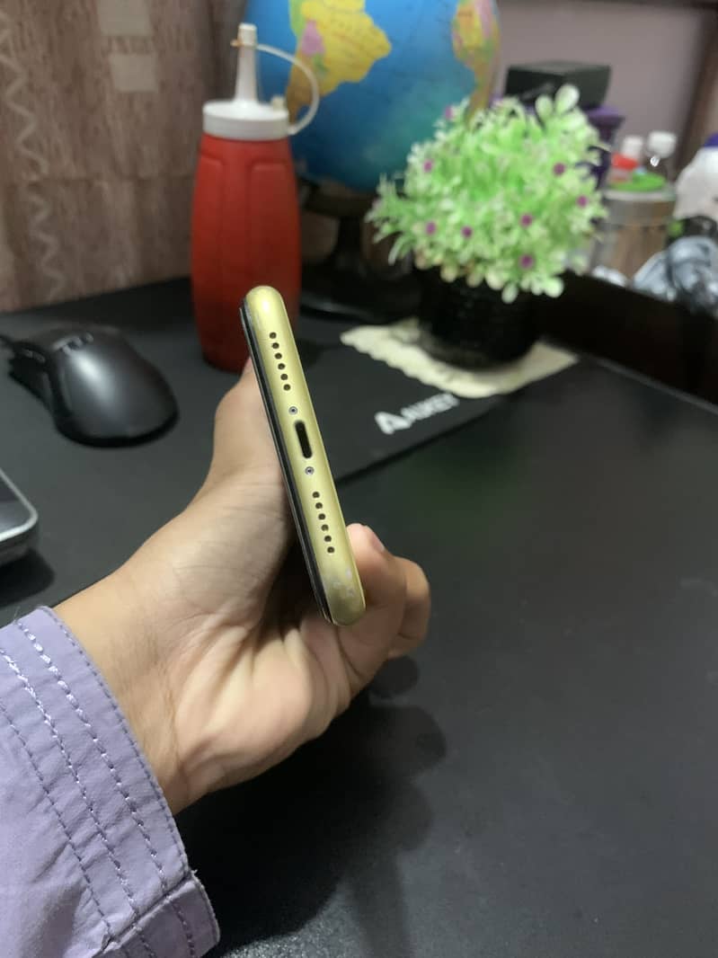 Apple iPhone 11 5