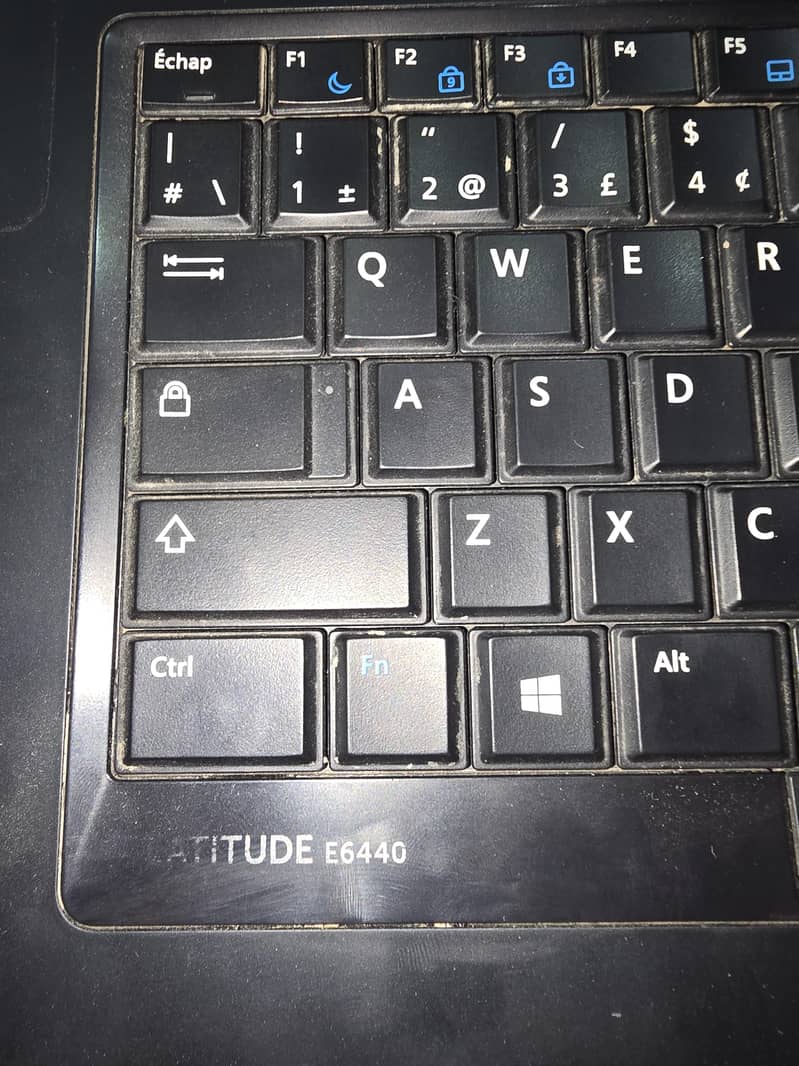 Latitude  E6440 2