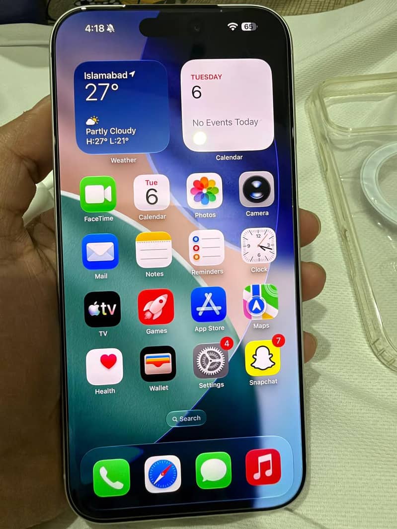 Apple iPhone 17 Pro Max 4
