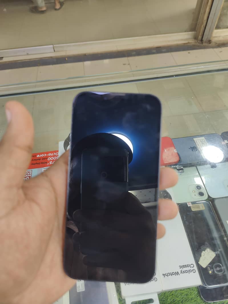 Apple iPhone 13 1