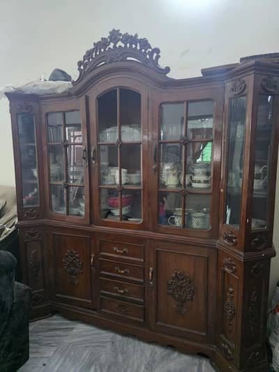 wooden showcase/crockery cabnit for sale