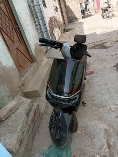I'm selling my good condition super star remu 06 electric scooty