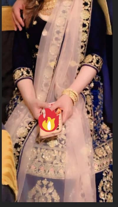 velvet lehnga