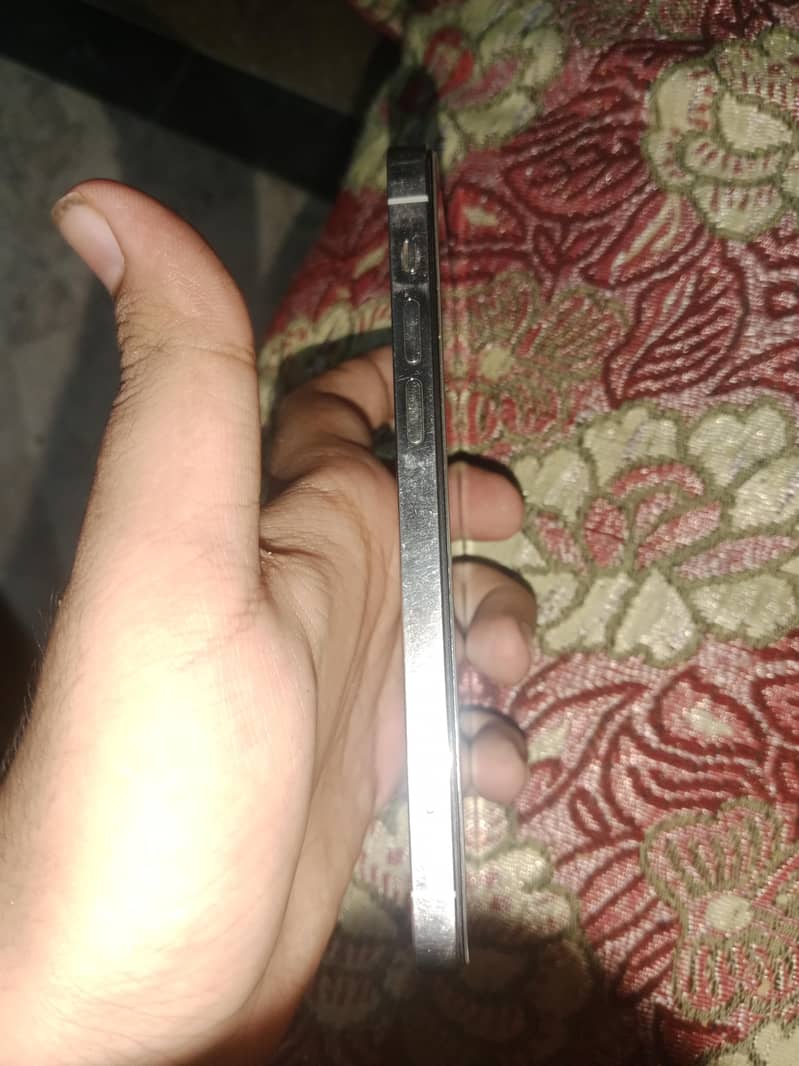 Apple iPhone 12 Pro 2