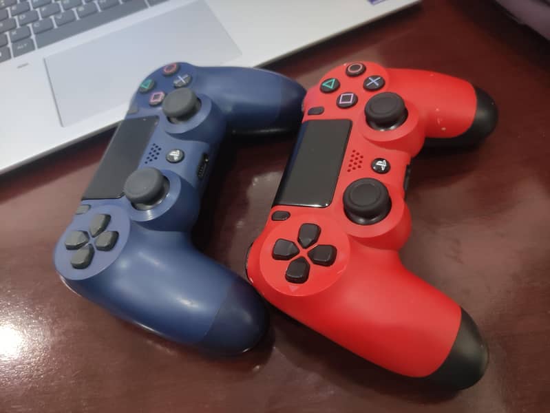 PS4 controller two pieces brand new 1
