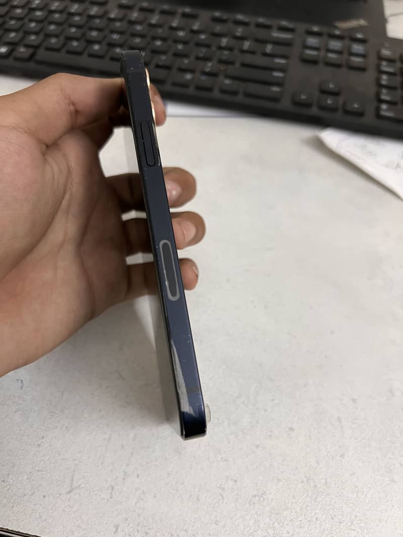 Apple iPhone 12 5