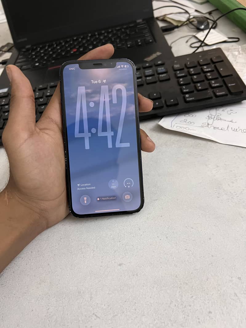 Apple iPhone 12 7