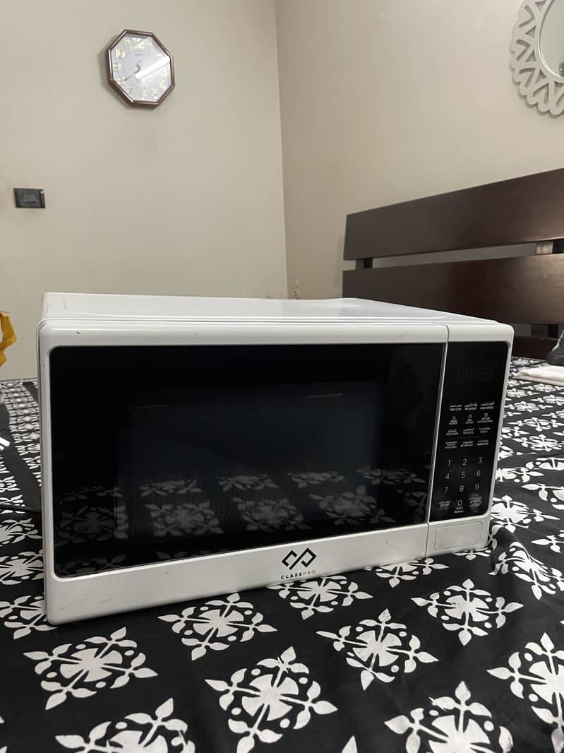 ClassPro Microwave Oven 20L 1