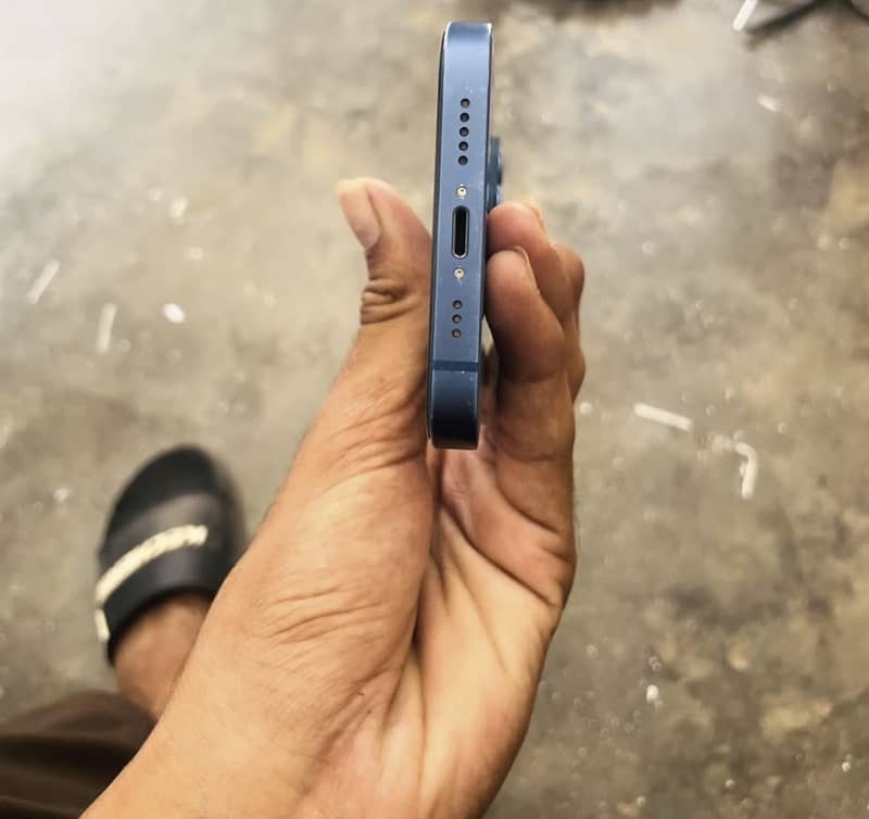Apple iPhone 13 3