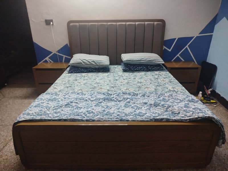 Wooden King Size Bed Set |Bed, Side Tables & Dressing Table | Like New 0