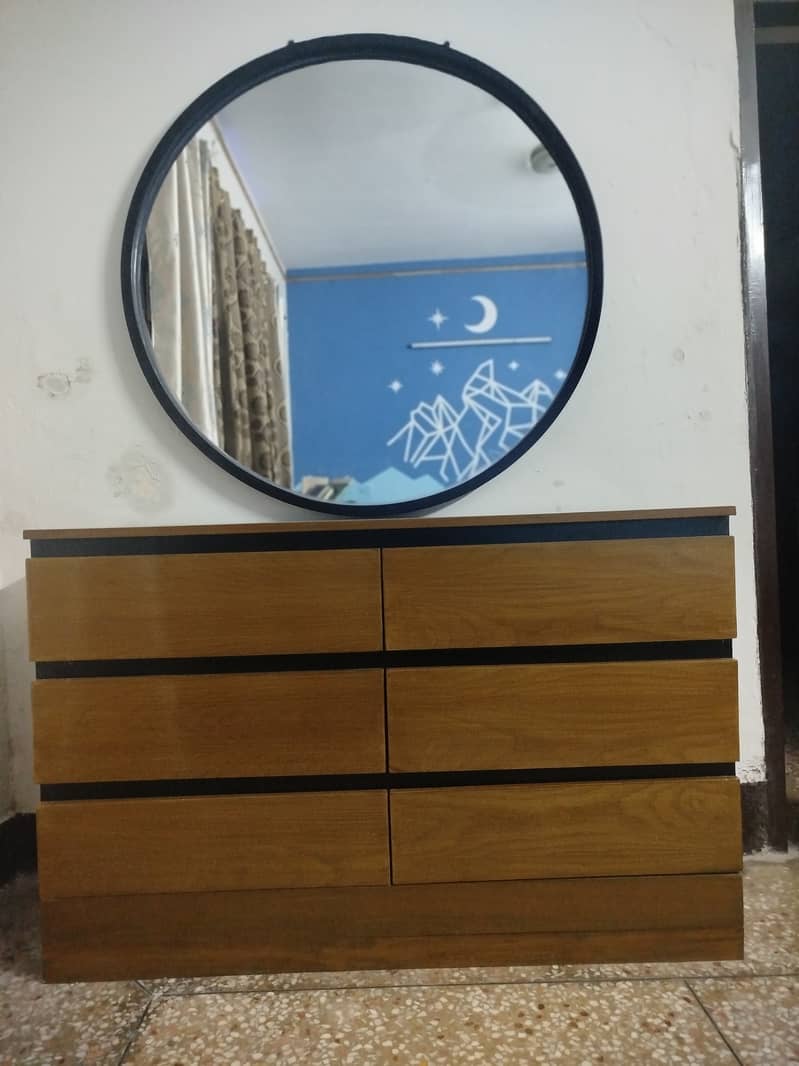 Wooden King Size Bed Set |Bed, Side Tables & Dressing Table | Like New 2