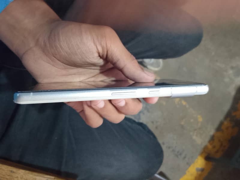 Google Pixel 7 4