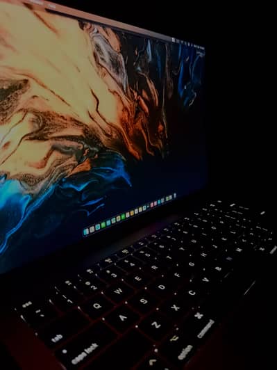 MacBook Pro 2017 Silver 13" Retina - 8GB/256GB  Condition 10/10