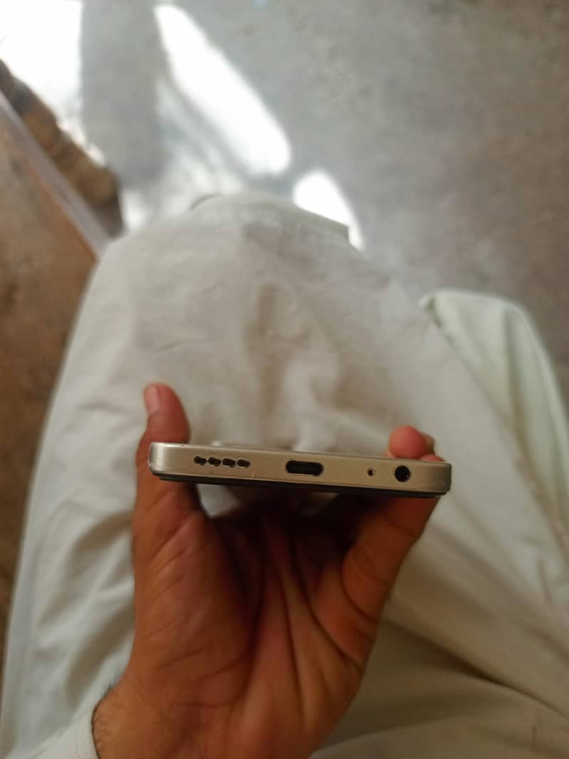 itel 100C 4
