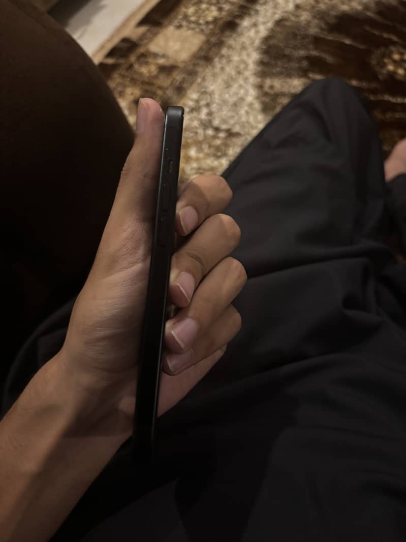 Apple iPhone 15 6