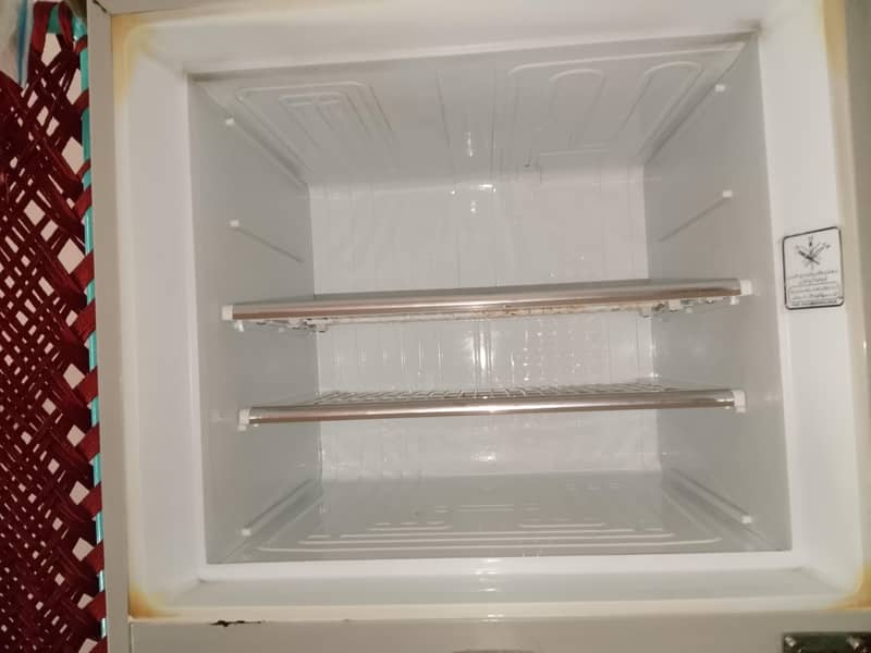 Dawlance refrigerator 0