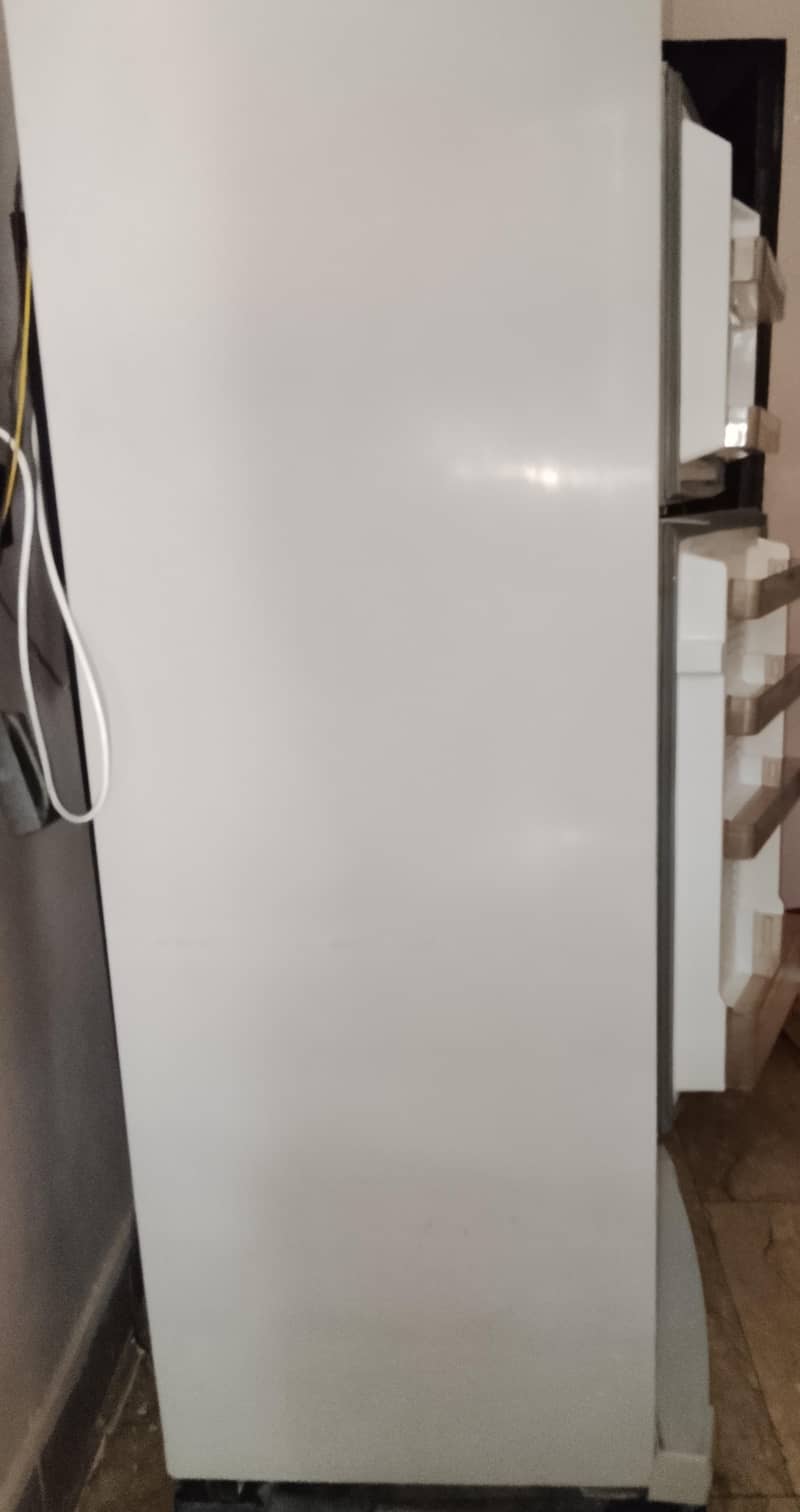 Dawlance refrigerator 4