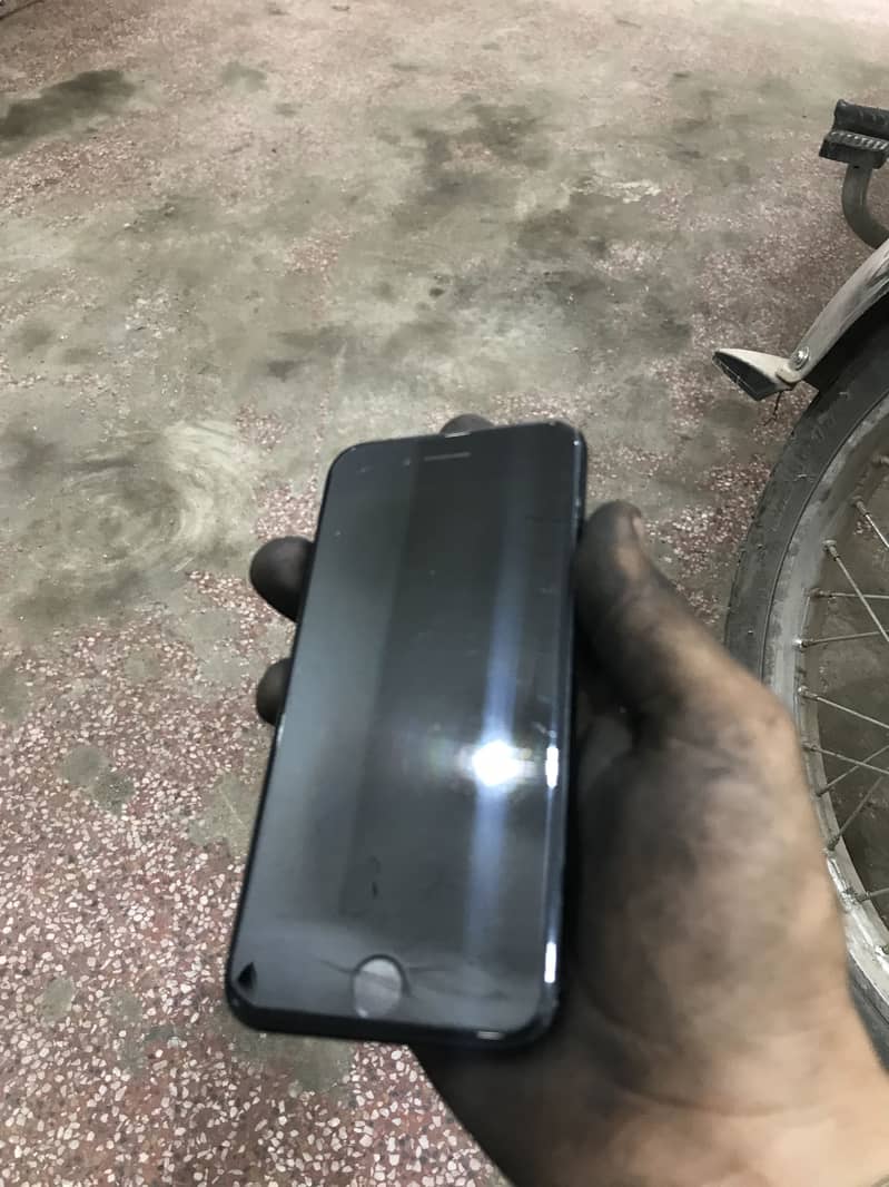 Apple iPhone SE 3 5