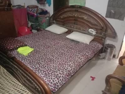 I sell my bed and sofa set