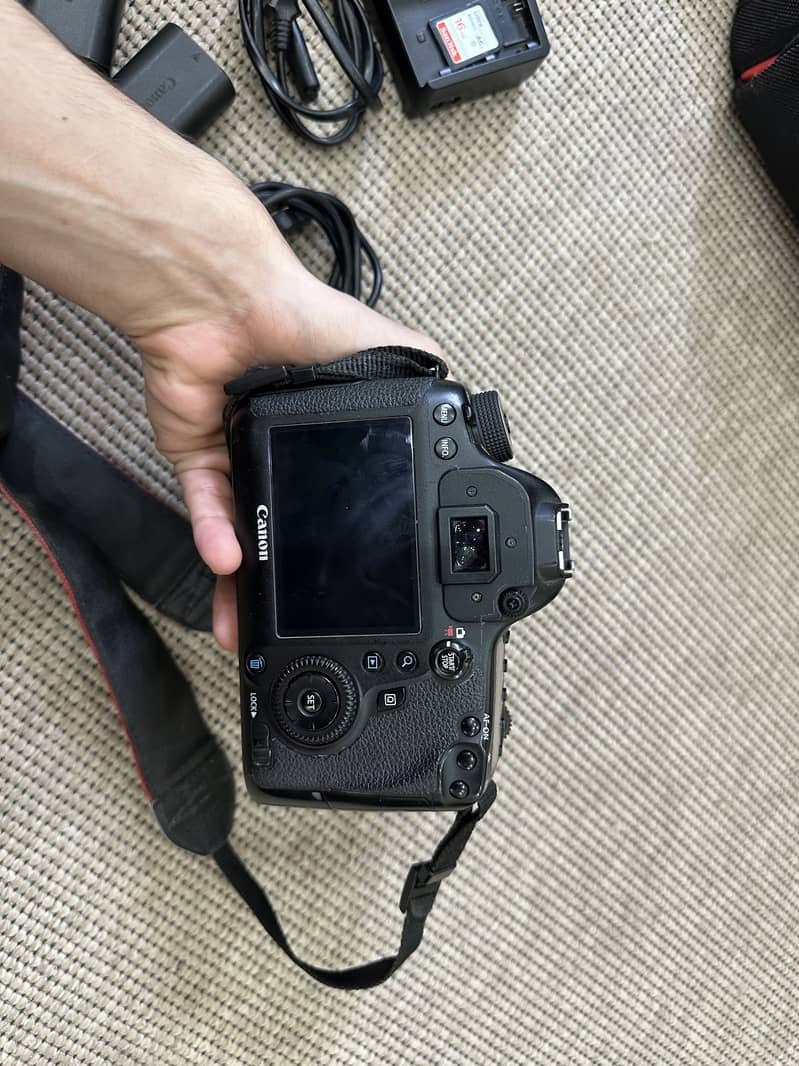 Canon EOS 6D Full Frame DSLR Camera 2
