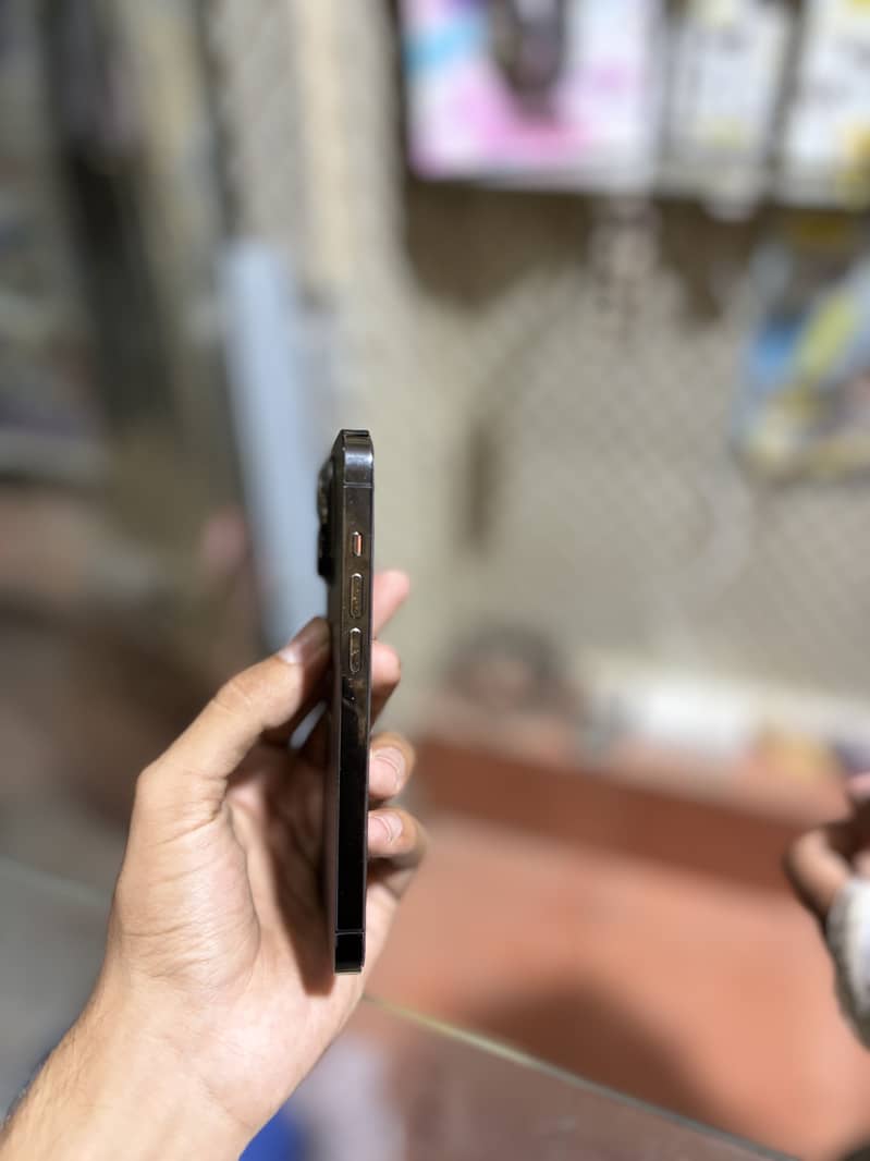Apple iPhone 14 Pro 1